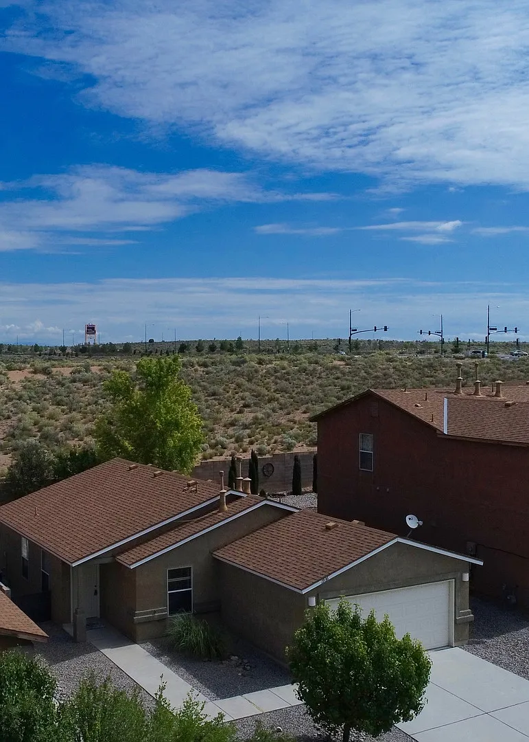 Building Photo - 1936 Mesa Grande Loop NE