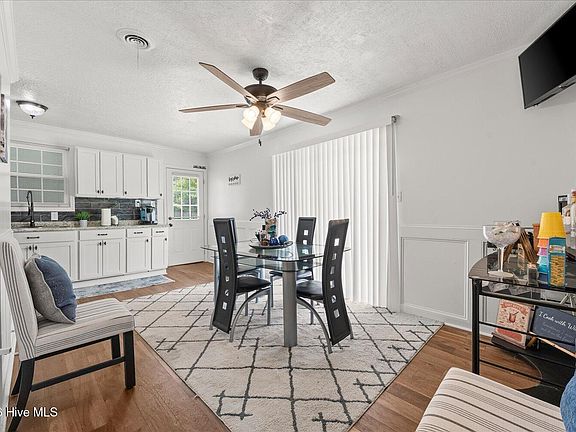 4th image of 3342 Wedgewood Drive