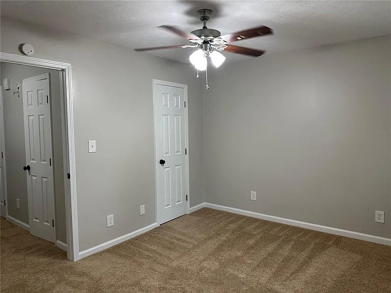 5144 Spring St #4 — Photo 15