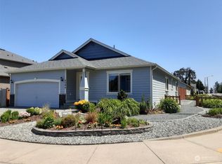 2595 SW Navigator Loop, Oak Harbor, WA 98277