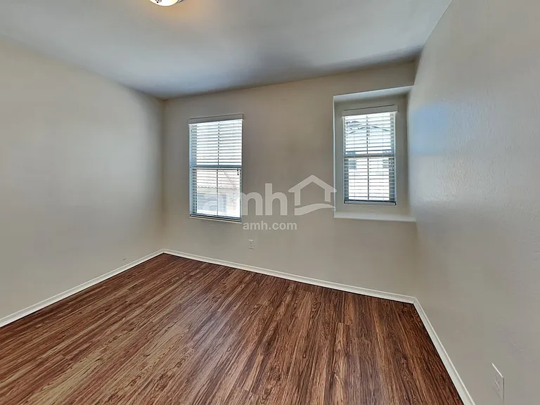 1508 N Banning — Photo 15