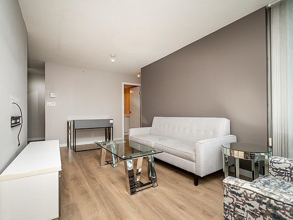 3rd image of 1288 Georgia St W #2604