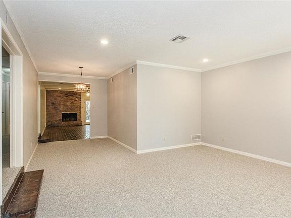 5th image of 10618 Ravenscroft Dr