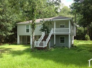 8410 Bayou Dr, Bayou La Batre, AL 36509