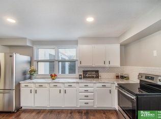 5404 Poppleton Ave, Omaha, NE 68106