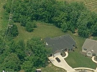 6200 Winterberry Ln, Springfield, IL 62712