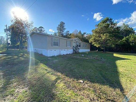 3rd image of 1626 Cooper Hill Road