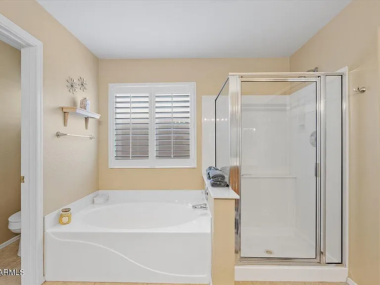 15257 W Hearn Rd — Photo 18
