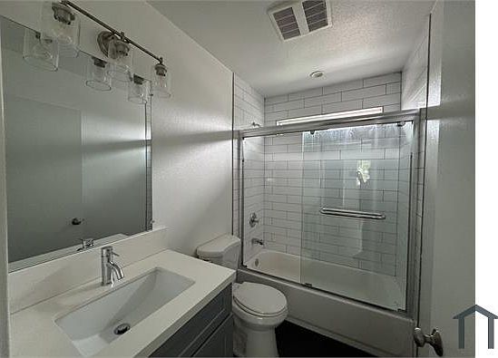 5th image of 3755 Locke Ave