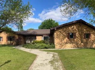 306 22nd Ave NE, Jamestown, ND 58401