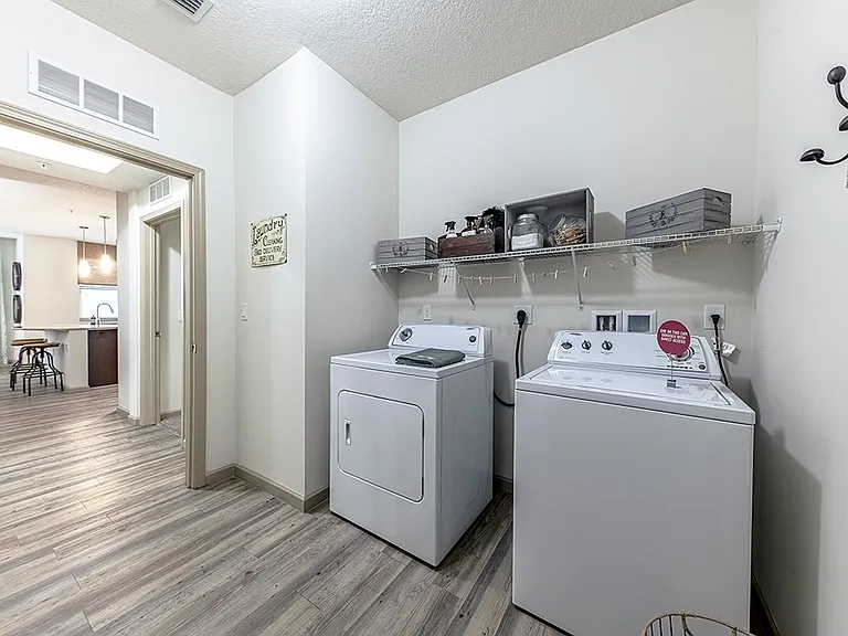 The Hamptons at Palm Beach Gardens Apartments — Photo 14
