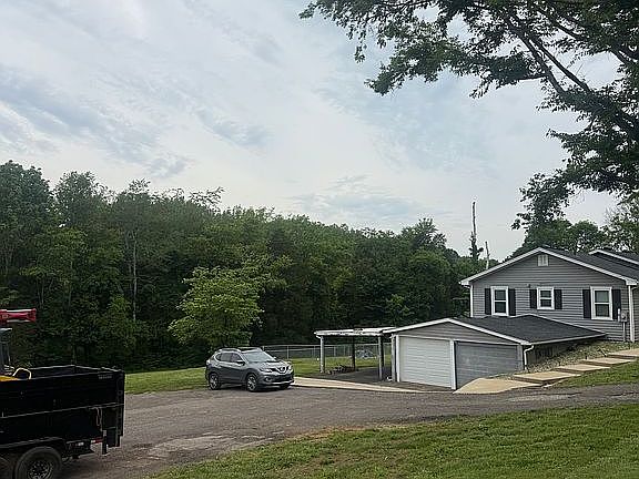 3rd image of 1021 N Campbell Rd