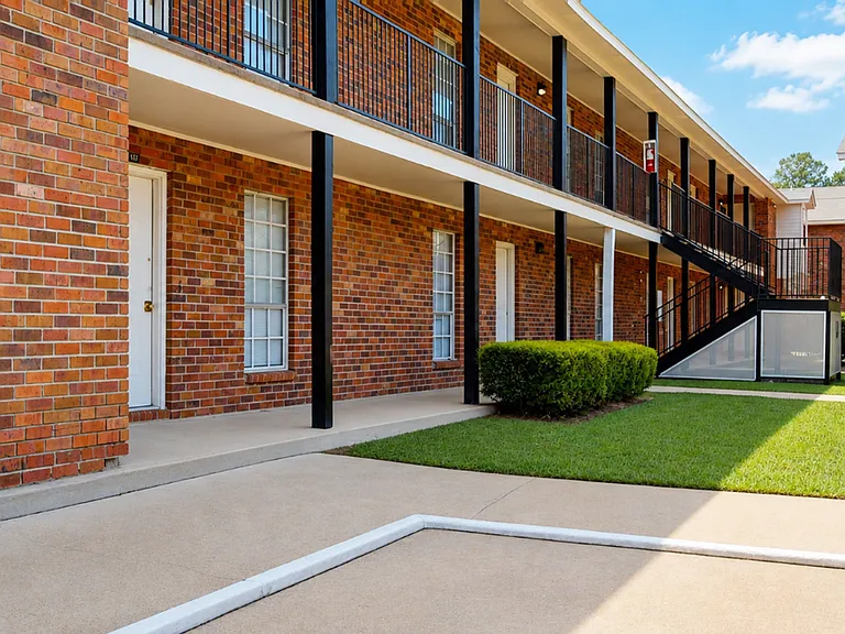 Caleb Place Apartments — Photo 3