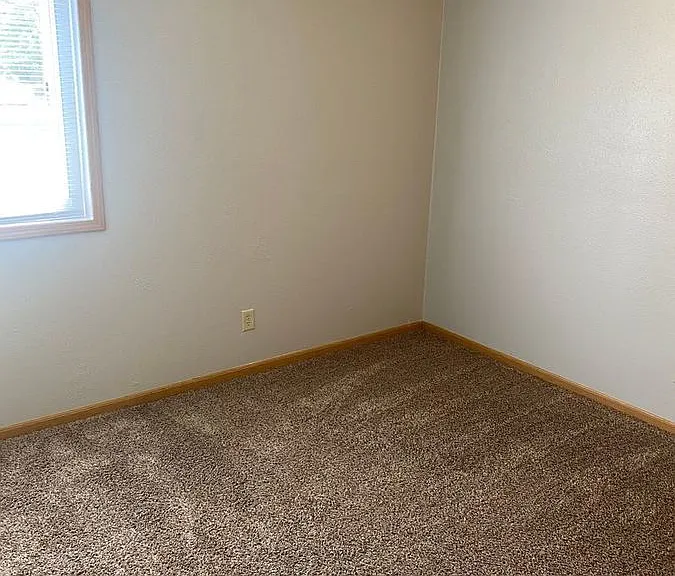 225 Ash St #14 — Photo 10