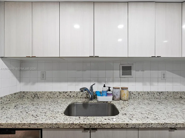 1200 West Ave #823 — Photo 10