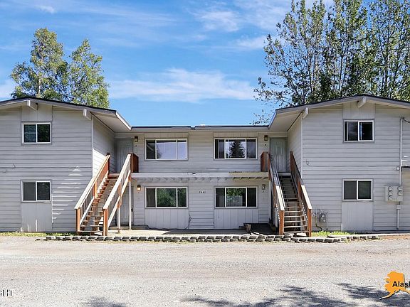 2nd image of 7441 Glade Pl