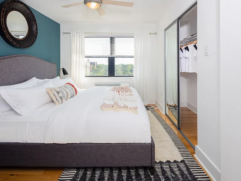 Rittenhouse Hill 1 Bedroom