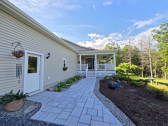 5th image of 446 Edgemont Road
