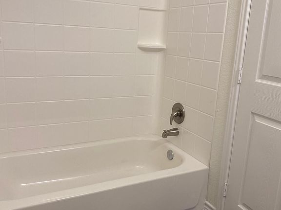 5th image of 3102 Avenue L