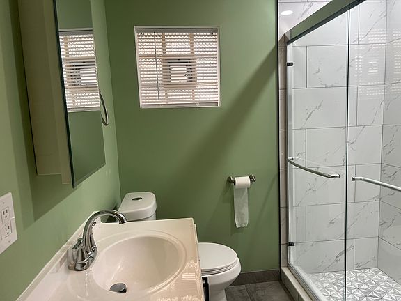 5th image of 3349 W Division St