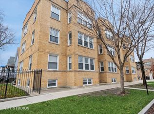 3337 W Byron St APT 1, Chicago, IL 60618