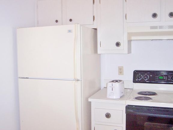 4th image of 9420 Poinciana Pl APT 208