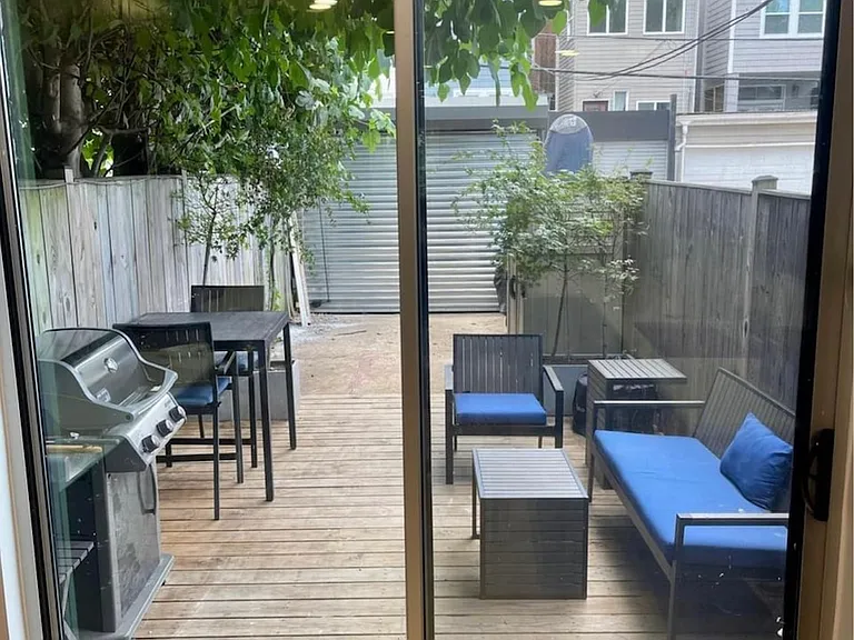 606 14th Pl NE — Photo 18