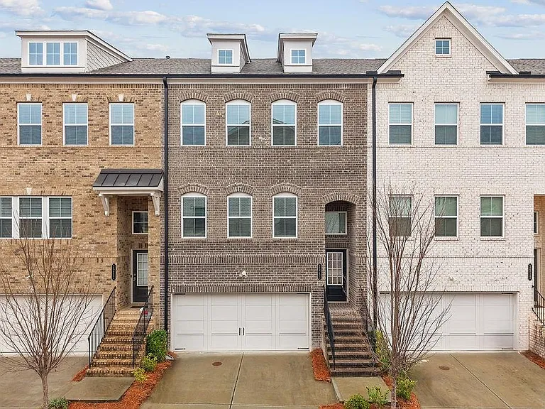 2247 Pink Hawthorn Dr — Photo 1