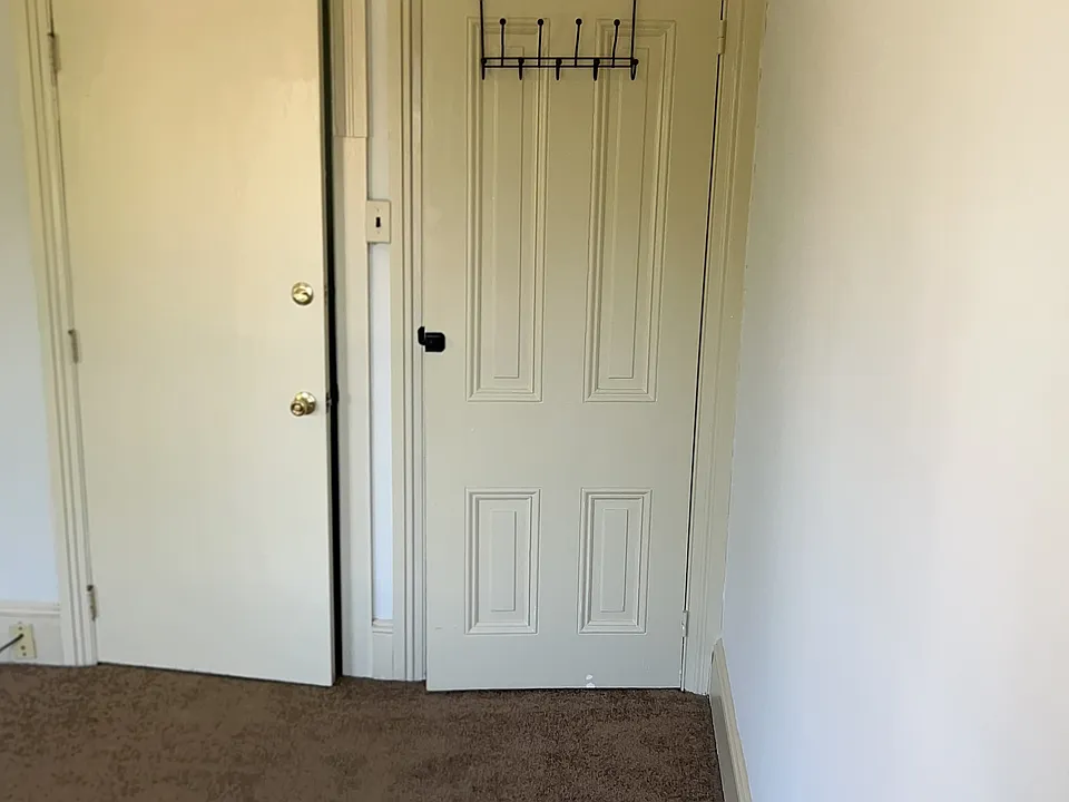 401 S Church St #5