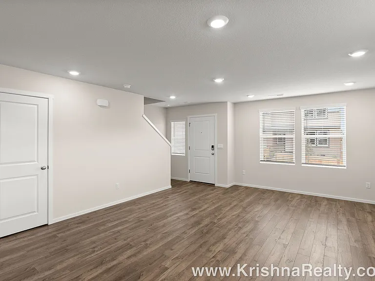 10620 NE 120th Pl — Photo 8