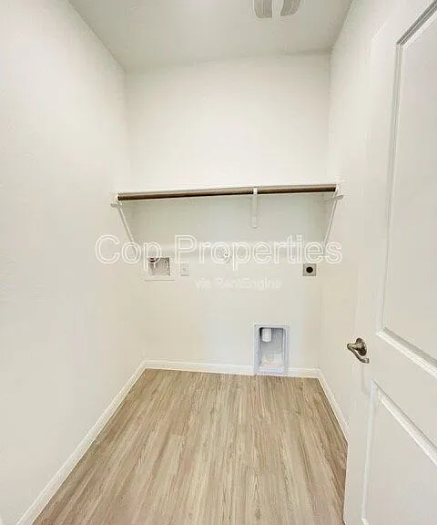 742 Haas Way — Photo 14