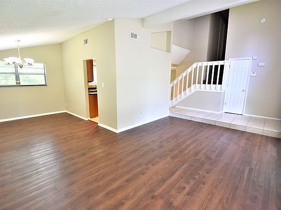 2nd image of 302 S Shadow Bay Dr