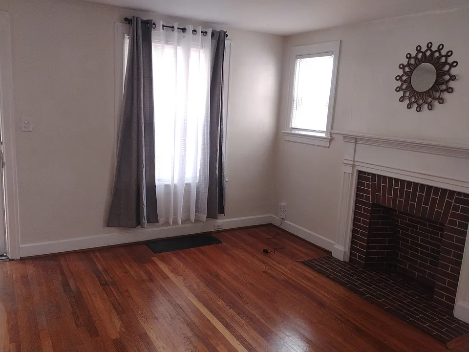 451 Marquis Ave #B