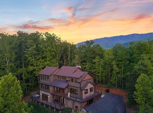 564 Thissa Way, Gatlinburg, TN 37738