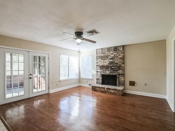 3rd image of 15315 Lindita Dr
