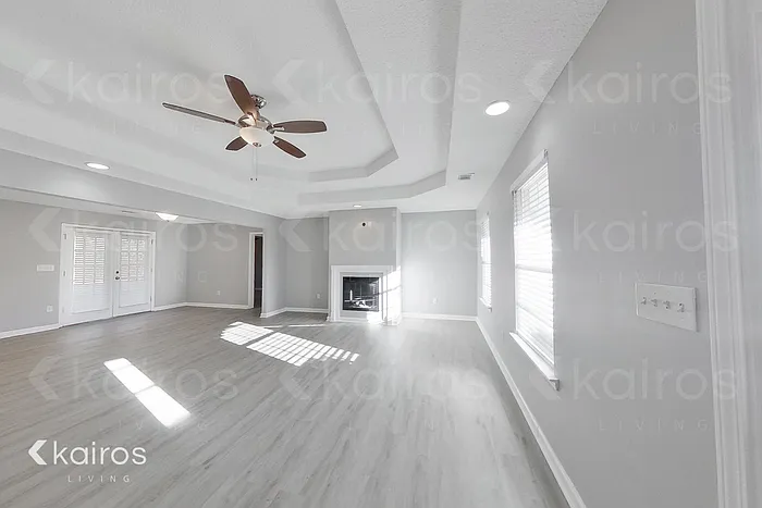3 bed, 2.5 bath, 2316 sqft, $2,265 — Photo 3