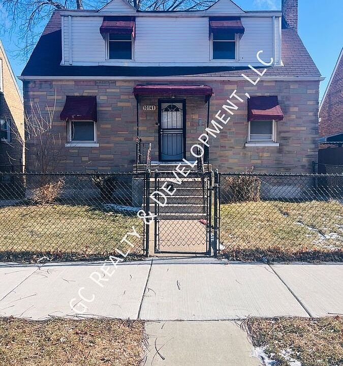 1st image of 10141 S Crandon Ave