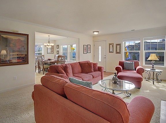 3rd image of 7827 Melrose Ln SE