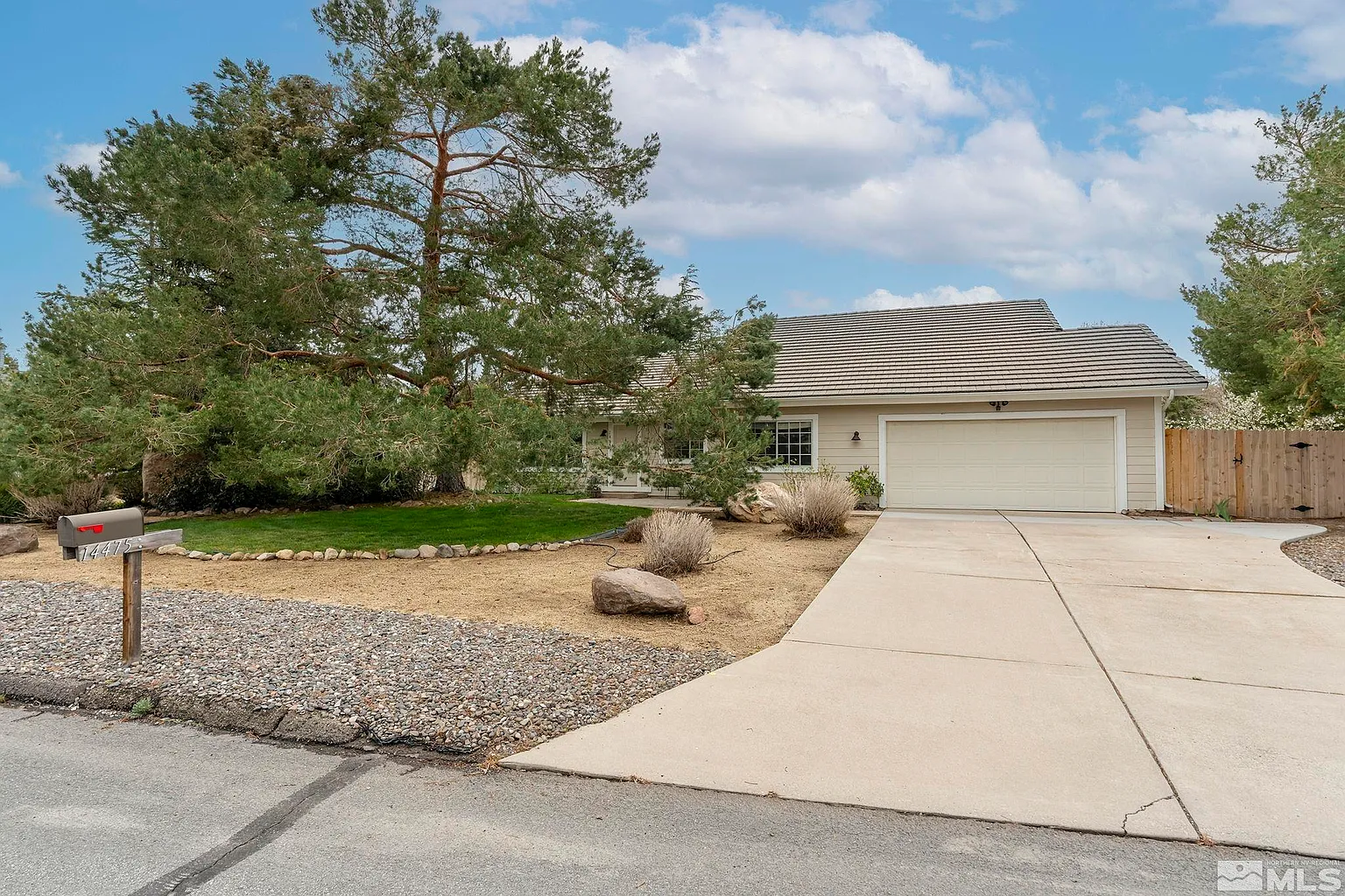 14475 Sundance Dr photo 1