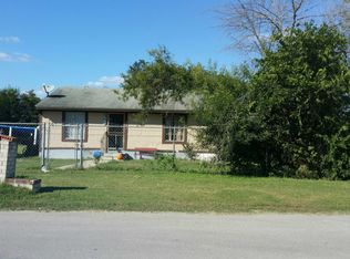 407 W Baetz Blvd, San Antonio, TX 78221
