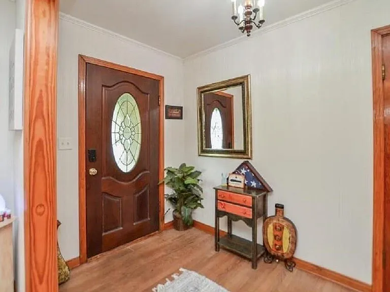 1116 N Meyer St — Photo 6
