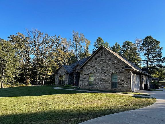 2nd image of 144 Jimy Ln