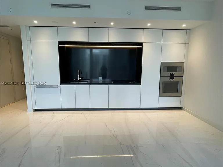 300 Biscayne Boulevard Way #2008 — Photo 7