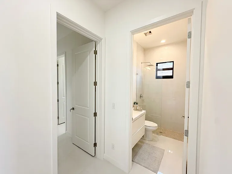 4226 NW 32nd Ln — Photo 29