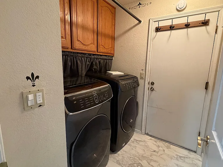 6260 Vanden Rd — Photo 36
