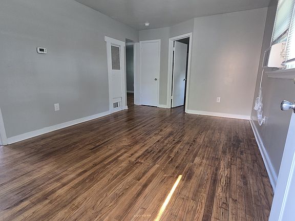 4th image of 5225 Collindale Rd