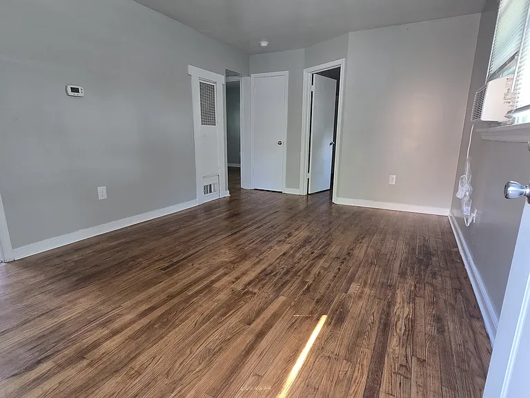 5225 Collindale Rd — Photo 4