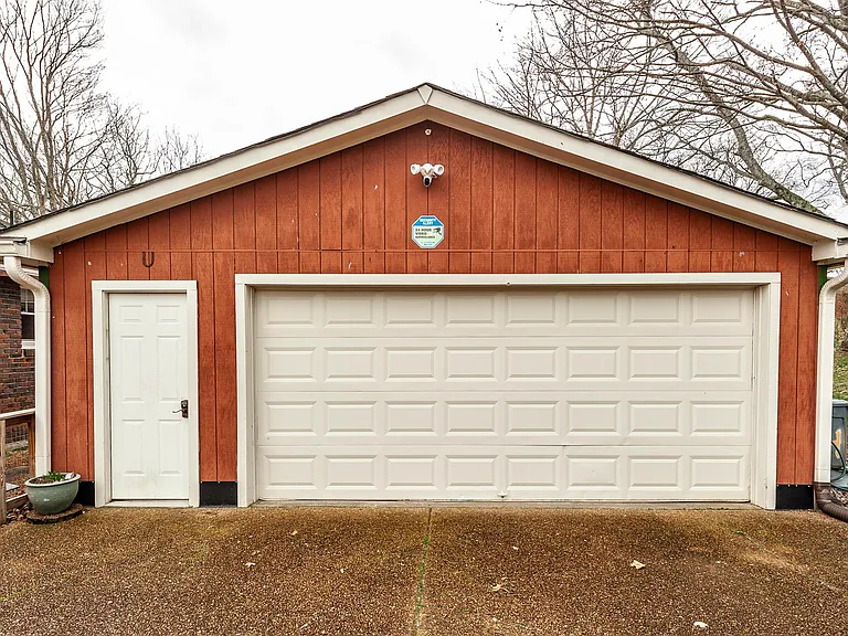 1003 Woods Lake Dr — Photo 60