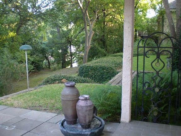 4th image of 2003 Lakehill Ct