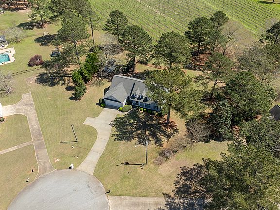 3rd image of 171 Labrador Trl